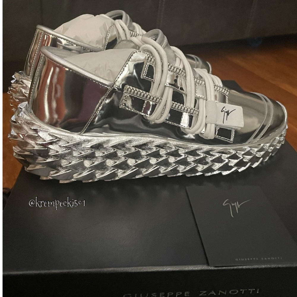 giuseppe zanotti BNIB metallic silver lowtops